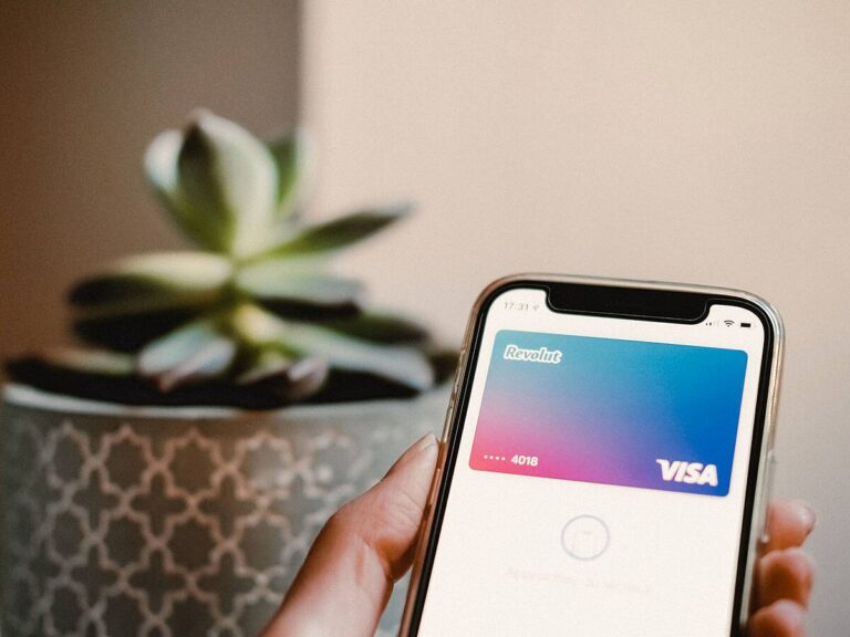 Revolut Review: Highlighting Its Top Benefits