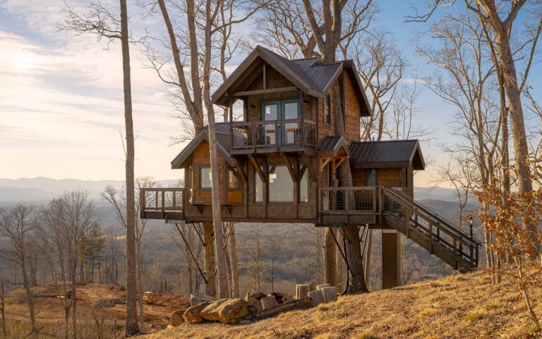 12 Treehouse Rentals for a Unique & Relaxing Outdoor Escape