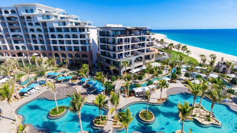 7 Reasons Villa La Valencia is the Perfect Warm-Weather Winter Escape