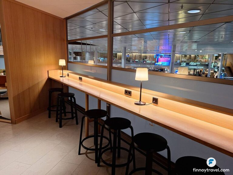 Finnair Lounge at Helsinki-Vantaa (Schengen Area)